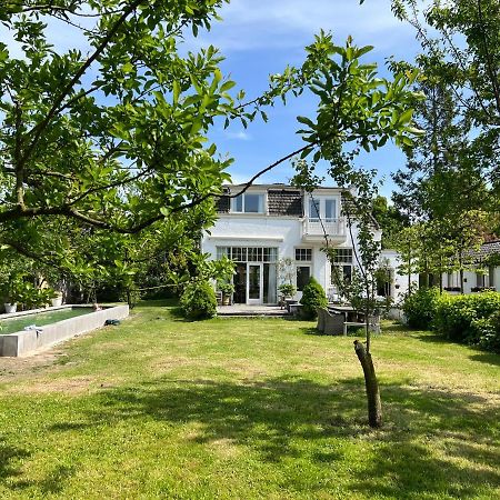 Tiny House In Tuin Van De Statige Villa Mariahof Dordrecht Exterior foto