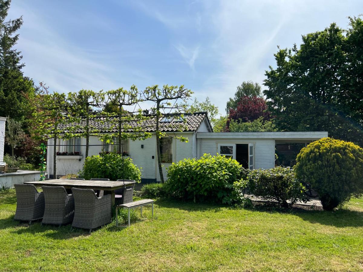 Tiny House In Tuin Van De Statige Villa Mariahof Dordrecht Exterior foto